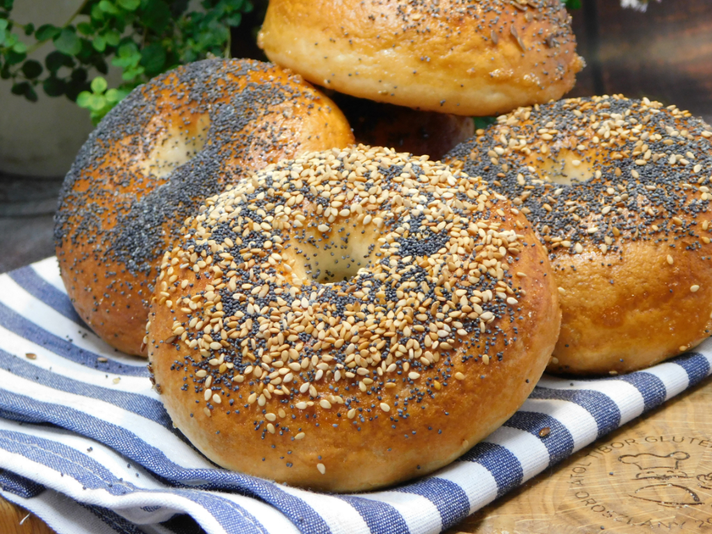BAGEL, GLUTÉN- ÉS TEJMENTESEN