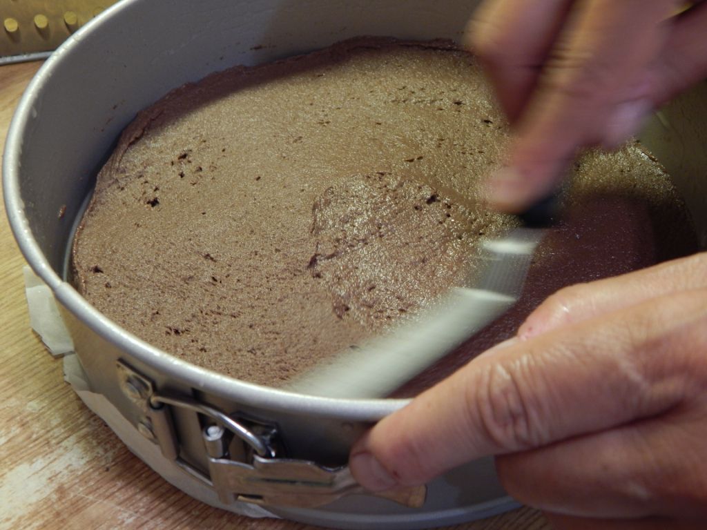 Bake-free-piskota-csokolade-mousse-szilvazselevel-2